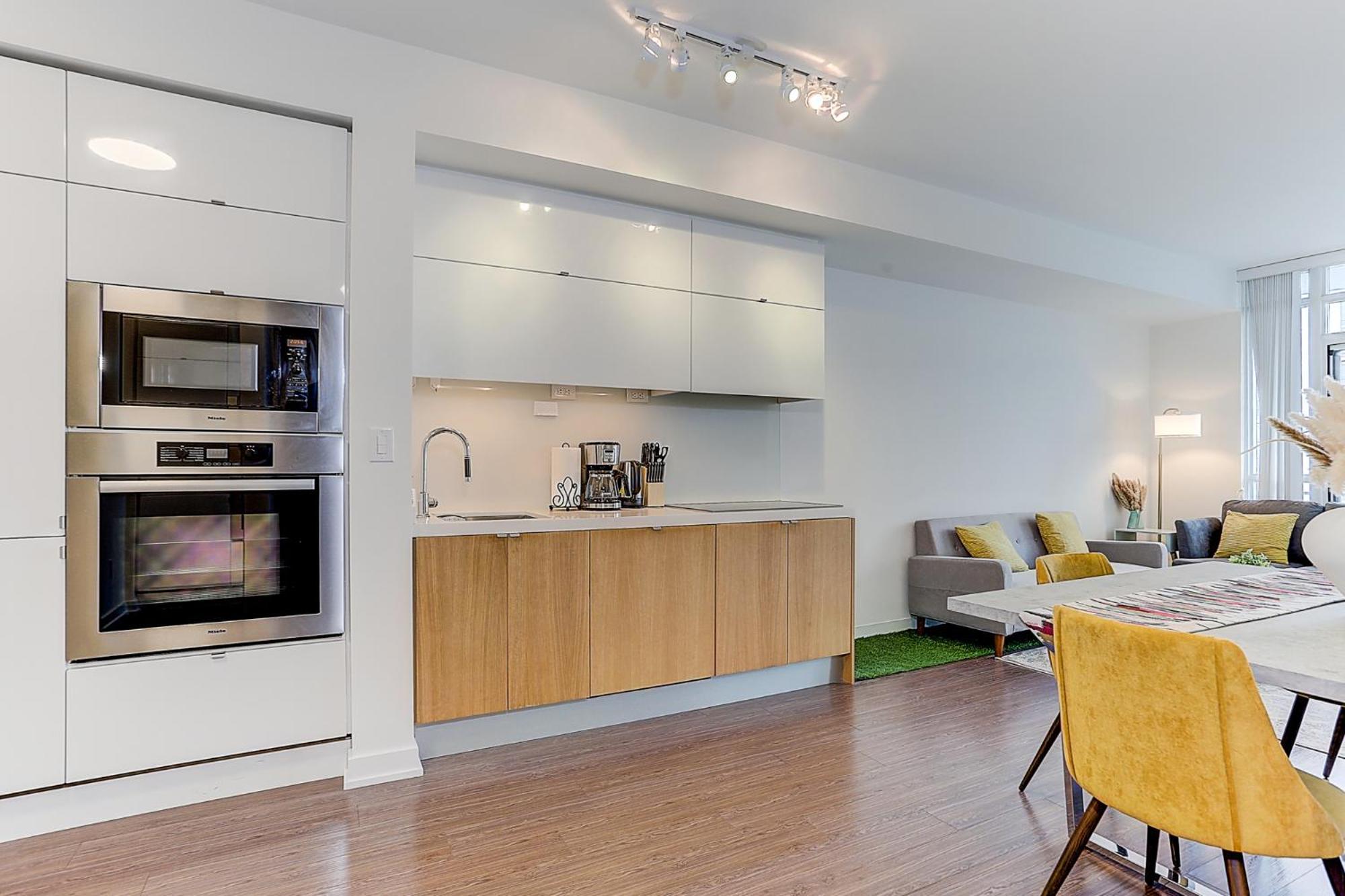 Lakeview Apartments Downtown トロント エクステリア 写真